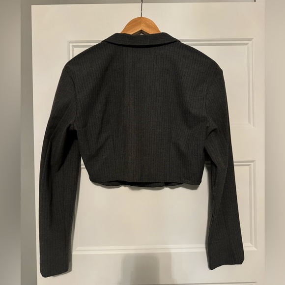 ZARA Cropped Pinstripe Shirt Blazer - Picture 5 of 8